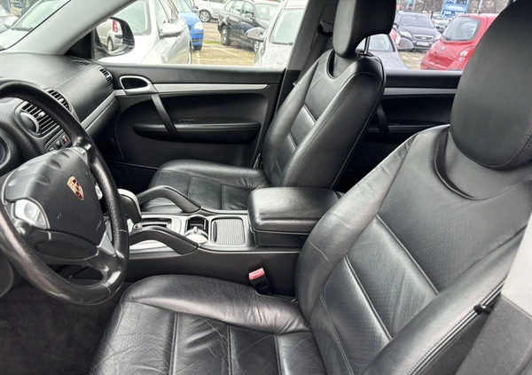 Porsche Cayenne cena 41000 przebieg: 177000, rok produkcji 2005 z Grodków małe 631